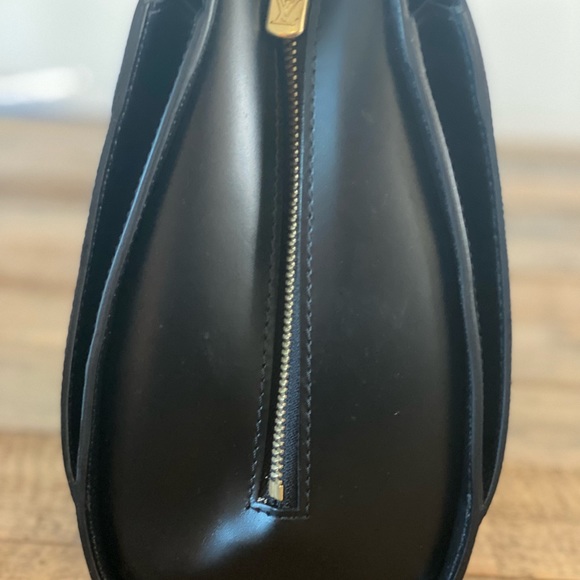 Louis Vuitton Epi Pont Neuf Handle Bag - Picture 5 of 14